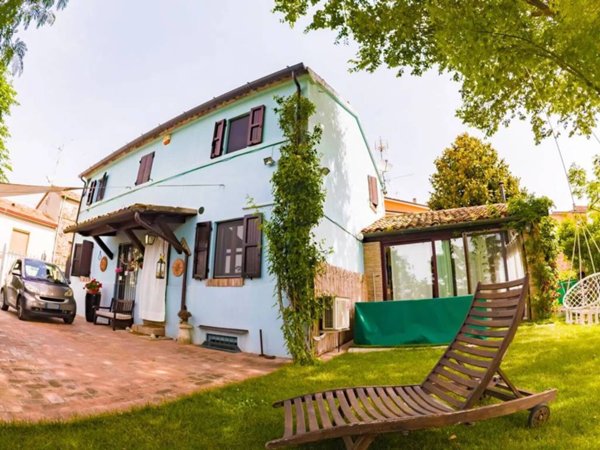 casa indipendente in vendita a Mondolfo