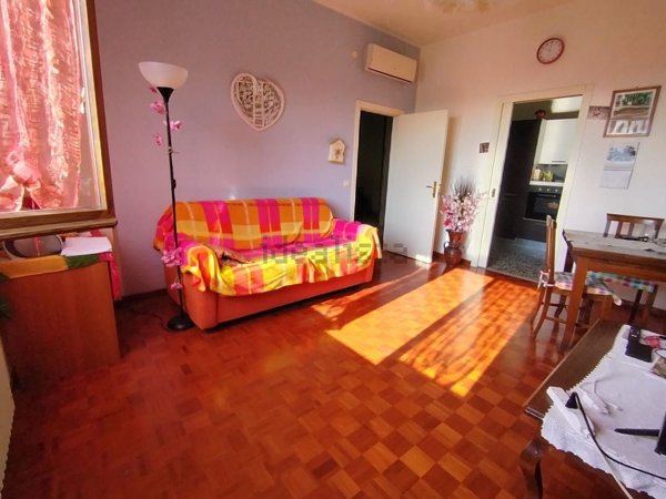 casa indipendente in vendita a Mondolfo