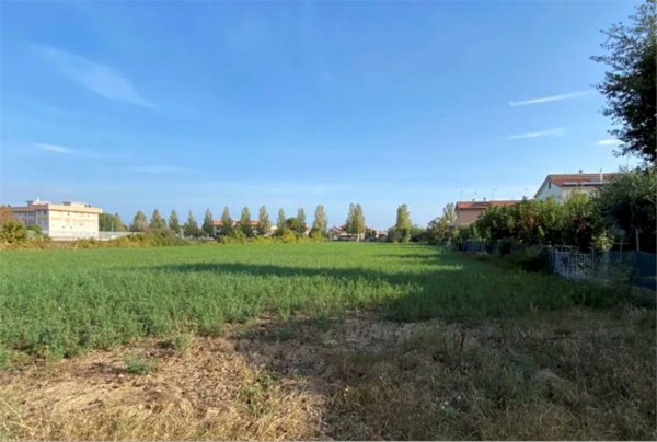 terreno edificabile in vendita a Mondolfo in zona Marotta