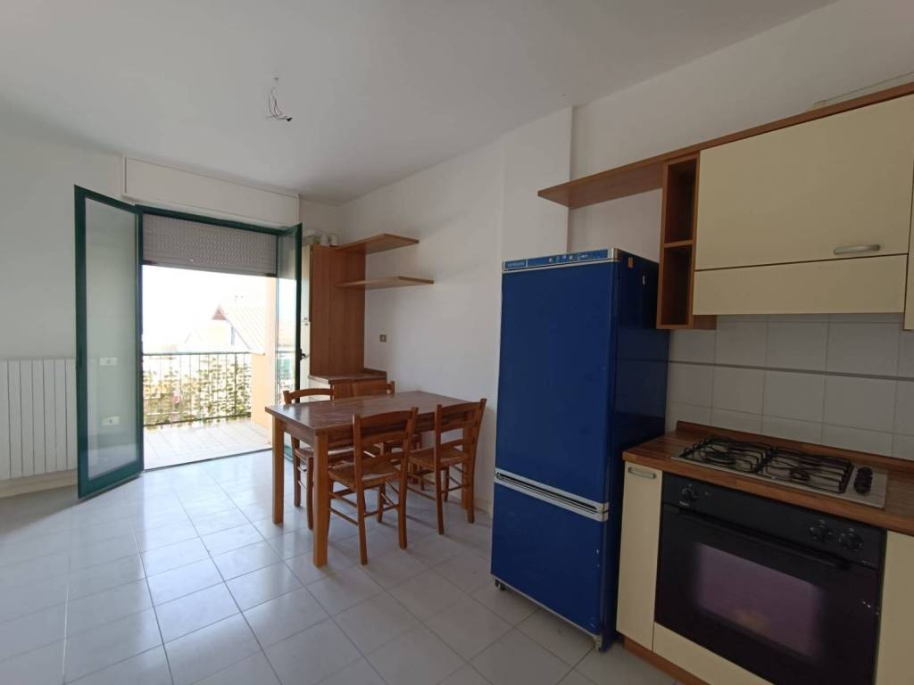 appartamento in vendita a Mondolfo in zona Marotta