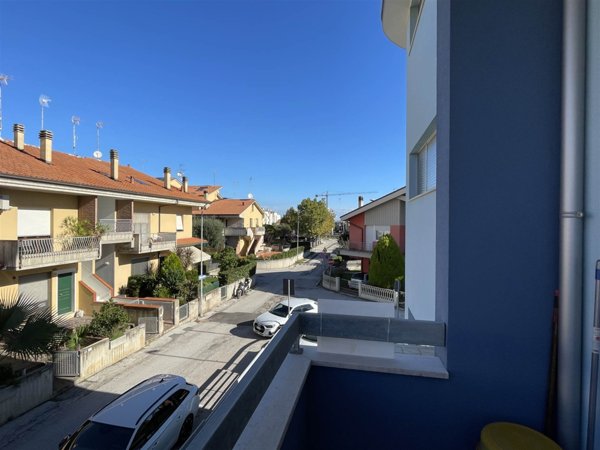 appartamento in vendita a Mondolfo in zona Marotta