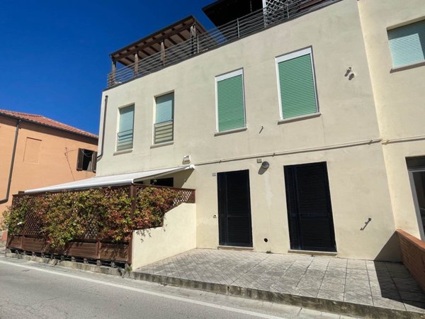 appartamento in vendita a Mondolfo in zona Marotta