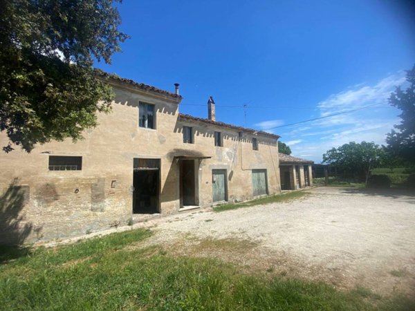 casa indipendente in vendita a Mondolfo