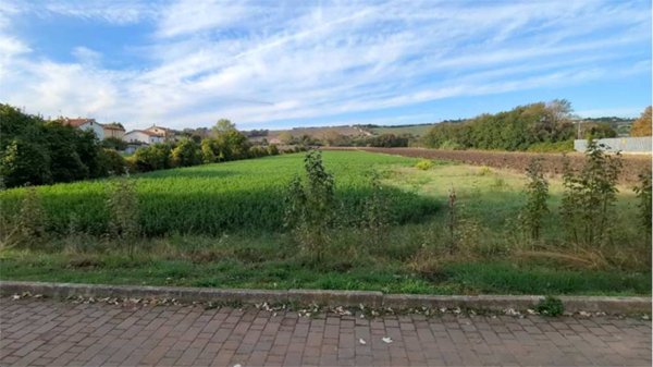 terreno edificabile in vendita a Mondolfo