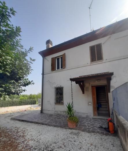 casa indipendente in vendita a Mondolfo