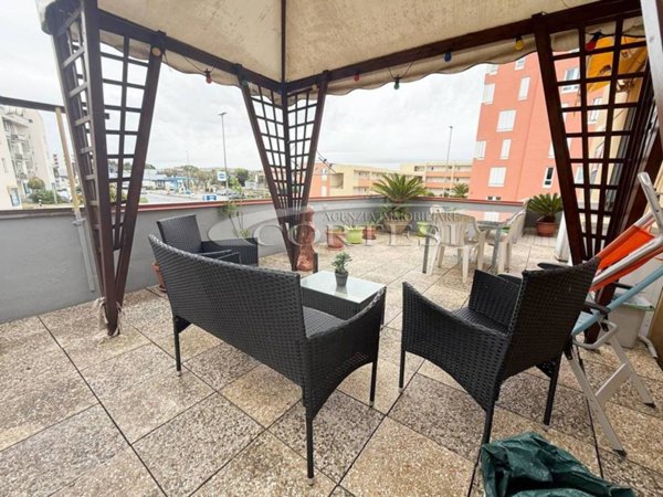 appartamento in vendita a Mondolfo in zona Marotta