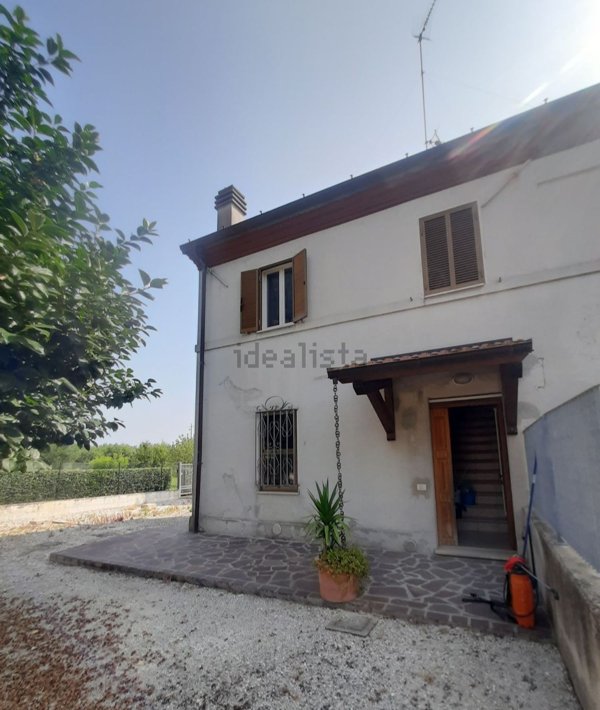 casa indipendente in vendita a Mondolfo