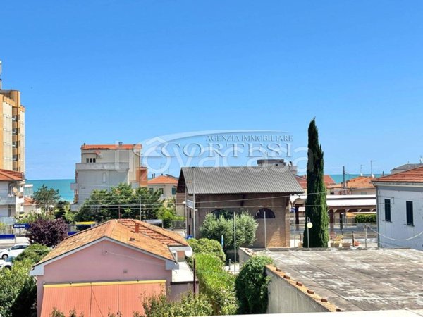 appartamento in vendita a Mondolfo in zona Marotta