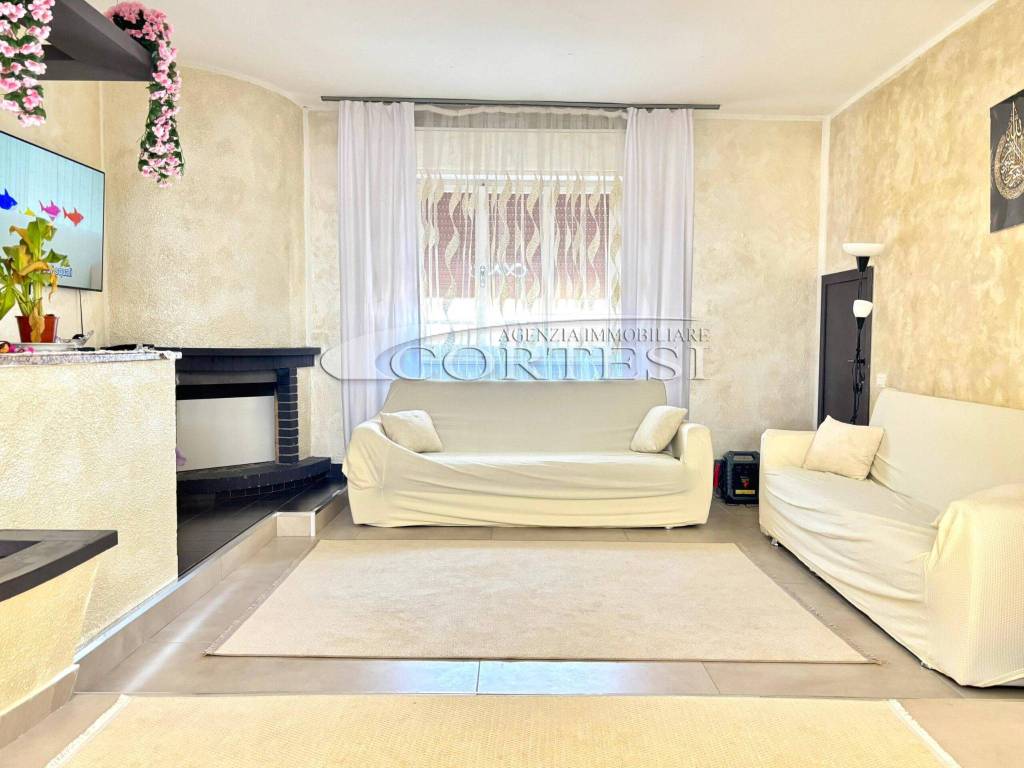 appartamento in vendita a Mondolfo in zona Marotta