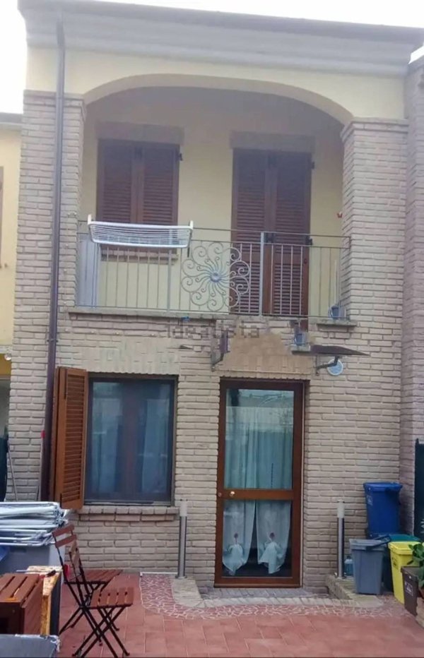 casa indipendente in vendita a Mondolfo