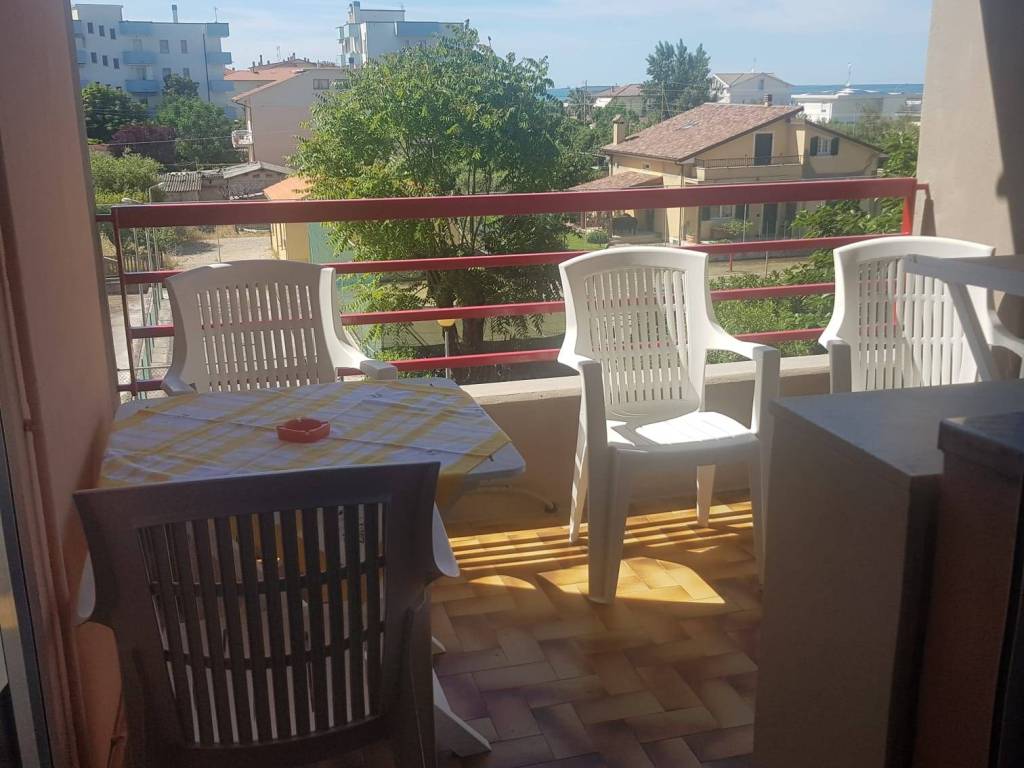 appartamento in vendita a Mondolfo in zona Marotta
