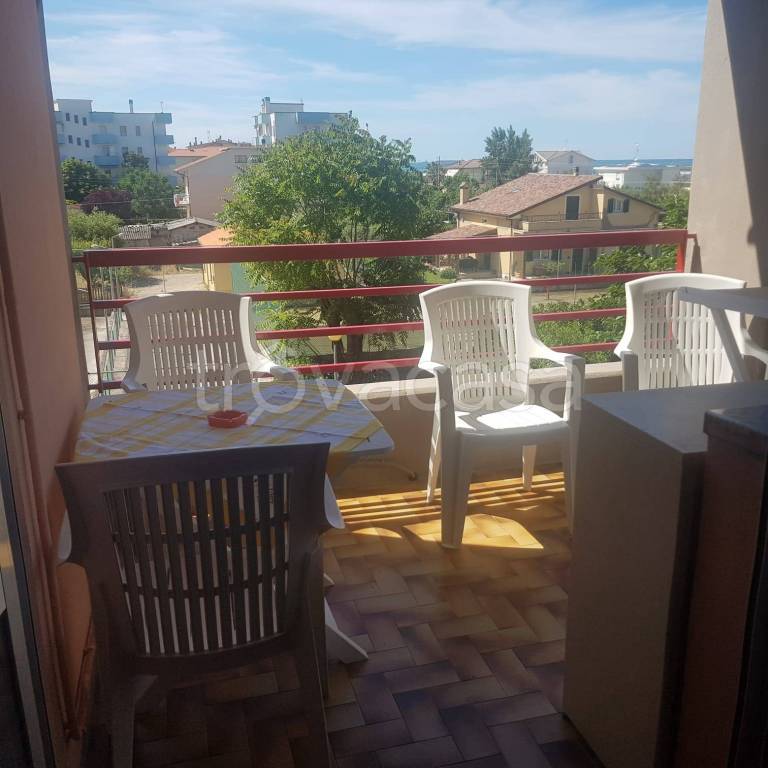 appartamento in vendita a Mondolfo in zona Marotta