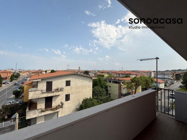 appartamento in vendita a Mondolfo in zona Marotta
