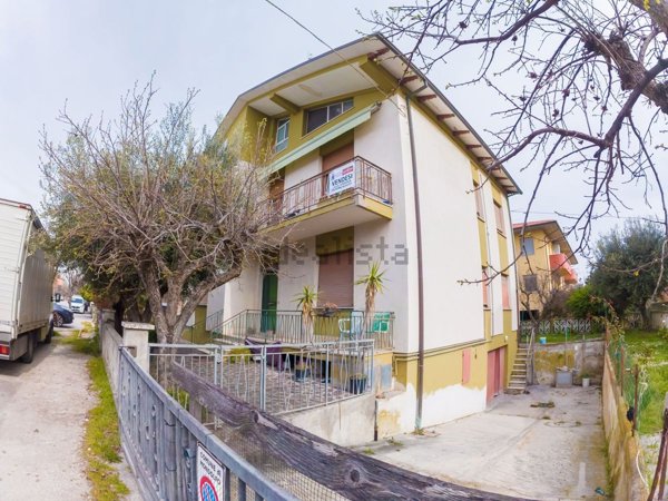 appartamento in vendita a Mondolfo in zona Marotta