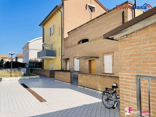 appartamento in vendita a Mondolfo in zona Marotta
