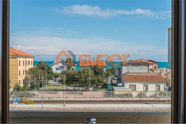 appartamento in vendita a Mondolfo in zona Marotta