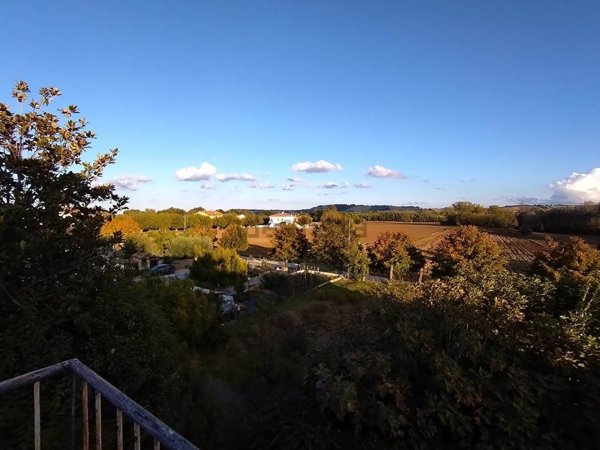 casa indipendente in vendita a Mondolfo