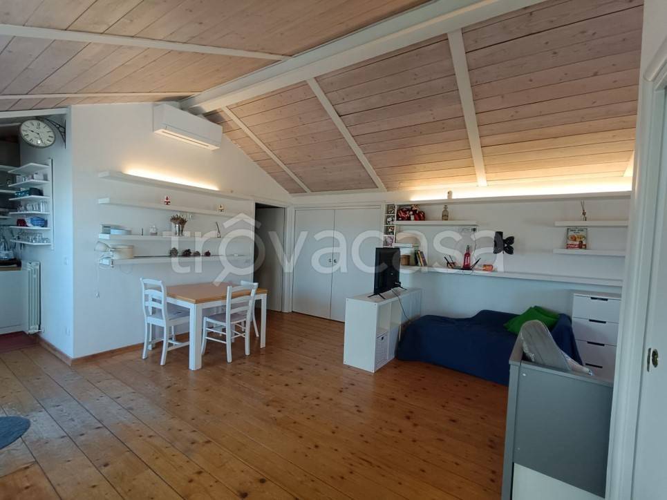 appartamento in vendita a Mondolfo in zona Marotta