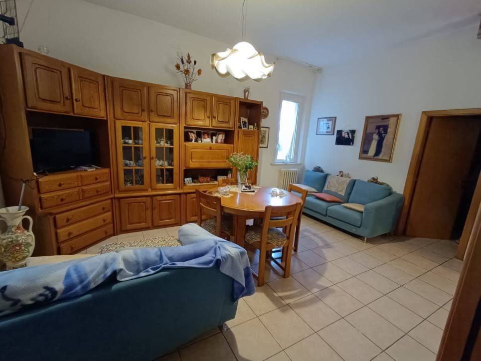 casa indipendente in vendita a Mondolfo in zona Marotta