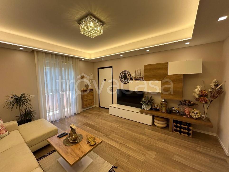 appartamento in vendita a Mondolfo in zona Marotta