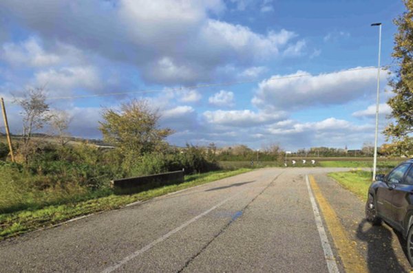 terreno edificabile in vendita a Mondolfo in zona Marotta