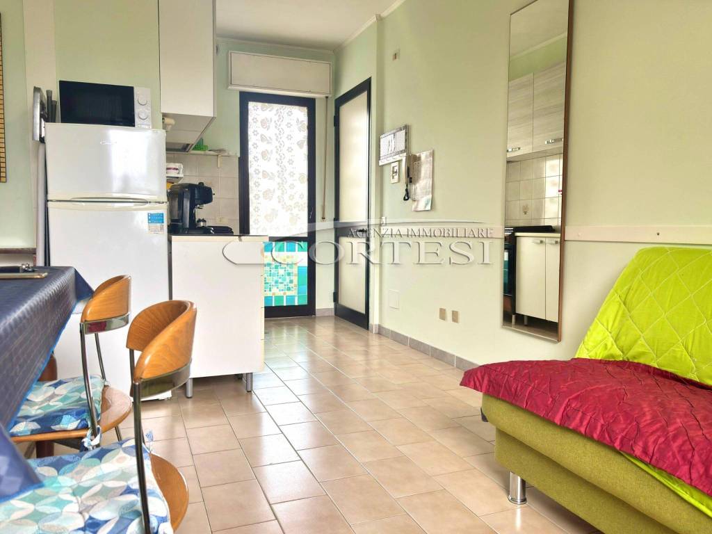 appartamento in vendita a Mondolfo in zona Marotta