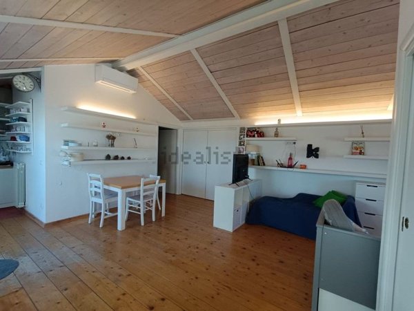 appartamento in vendita a Mondolfo in zona Marotta