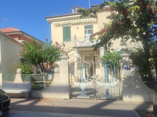 appartamento in vendita a Mondolfo in zona Marotta