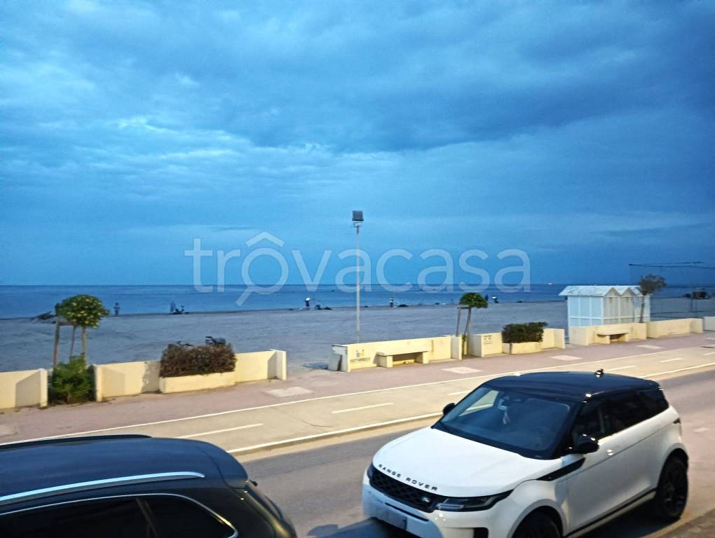 appartamento in vendita a Mondolfo in zona Marotta