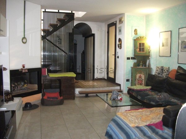 casa indipendente in vendita a Mondolfo in zona Marotta