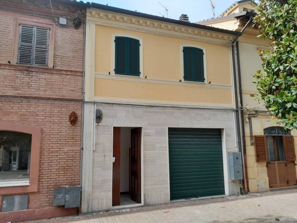 casa indipendente in vendita a Mondolfo