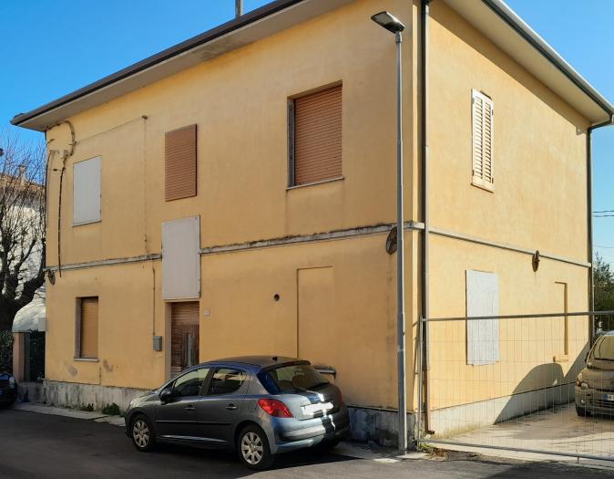 casa indipendente in vendita a Mondolfo in zona Marotta