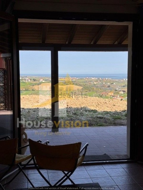 casa indipendente in vendita a Mondolfo in zona Marotta