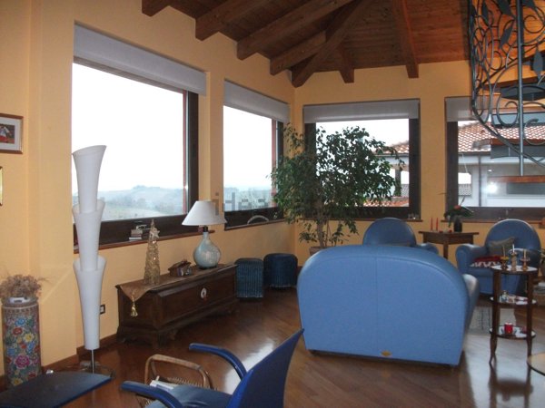 casa indipendente in vendita a Mondolfo