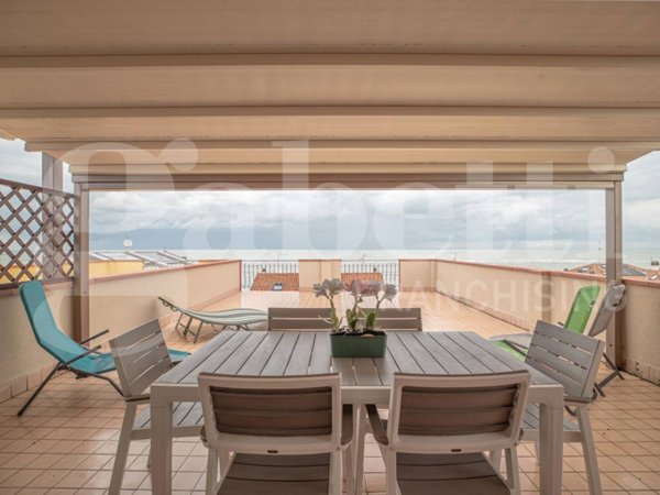 appartamento in vendita a Mondolfo in zona Marotta