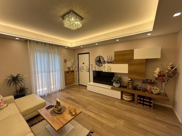 appartamento in vendita a Mondolfo in zona Marotta