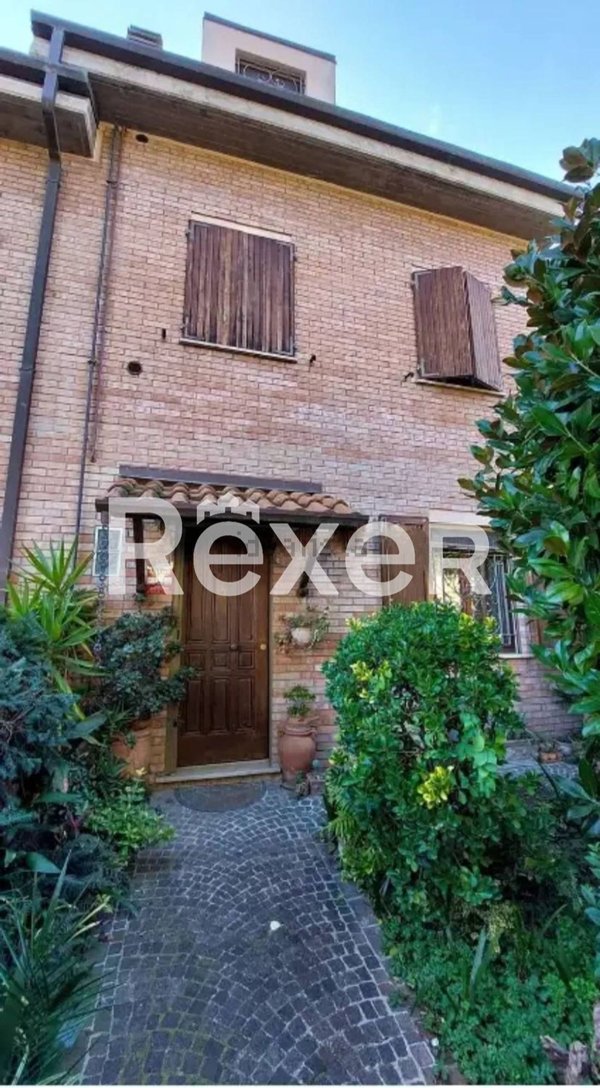 casa indipendente in vendita a Mondolfo in zona San Sebastiano
