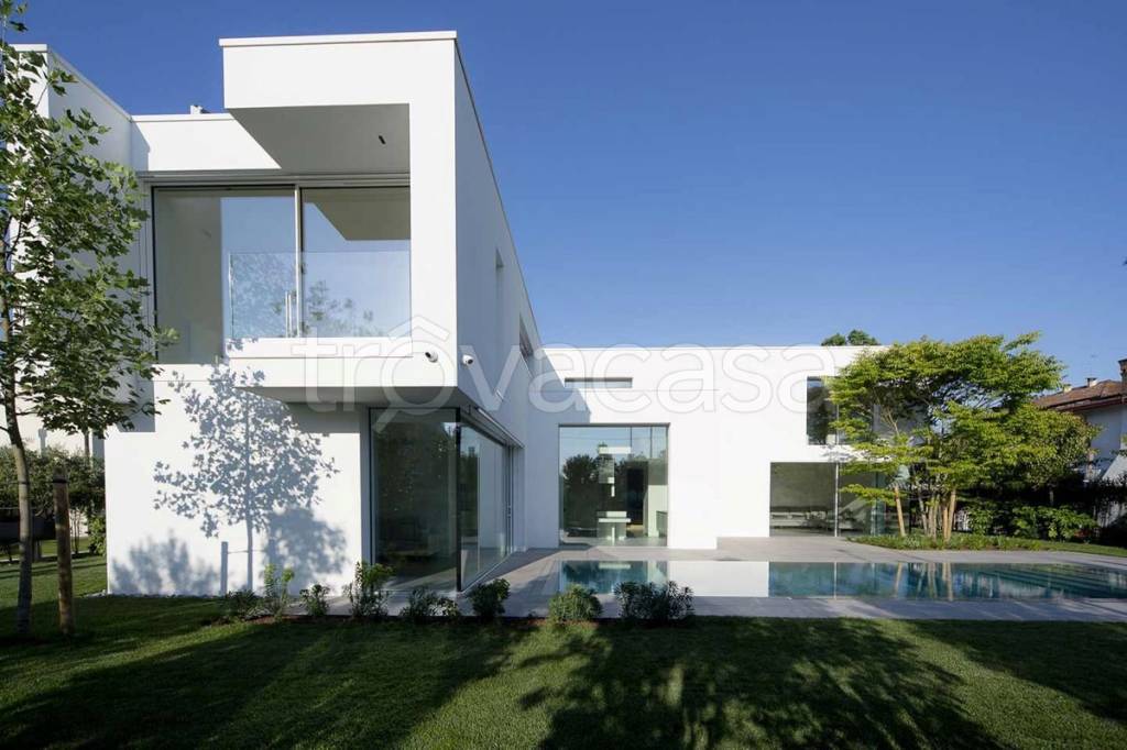 casa indipendente in vendita a Mondolfo