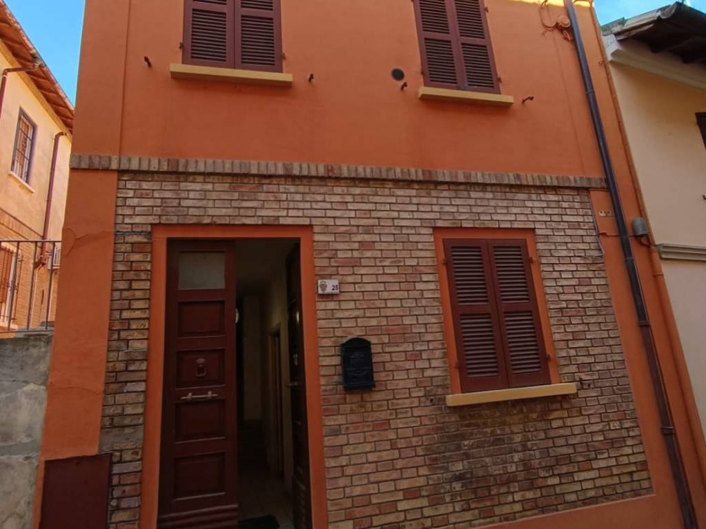 casa indipendente in vendita a Mondolfo