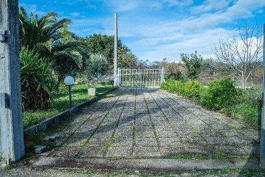 casa indipendente in vendita a Mondolfo in zona Marotta