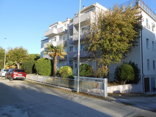 appartamento in vendita a Mondolfo in zona Marotta