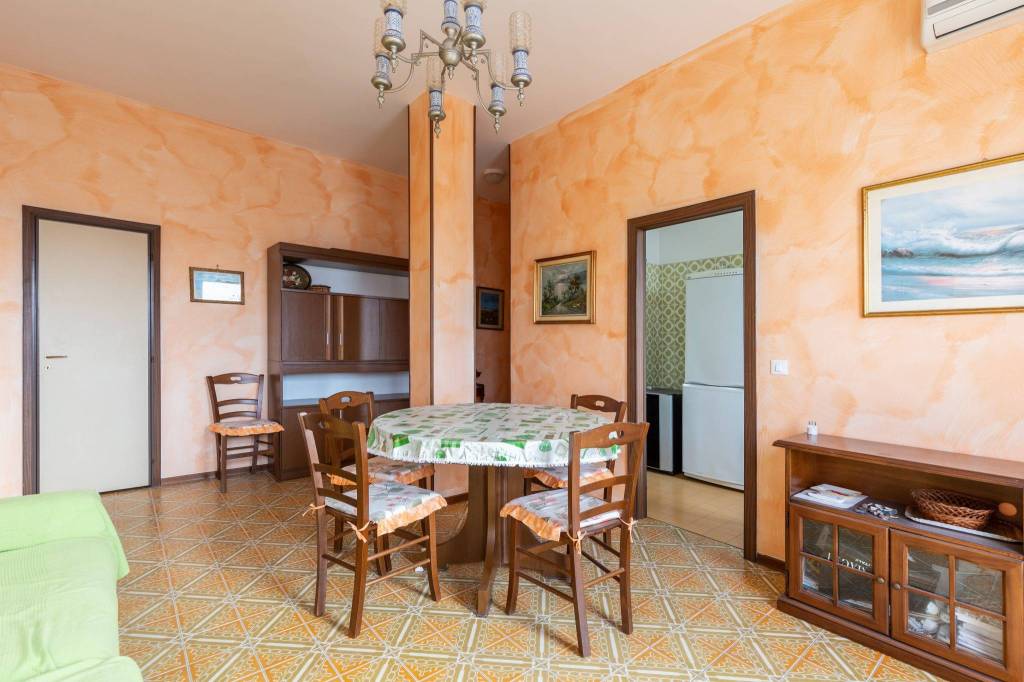 appartamento in vendita a Mondolfo in zona Marotta