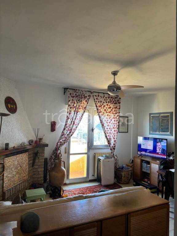 appartamento in vendita a Mondolfo in zona Marotta