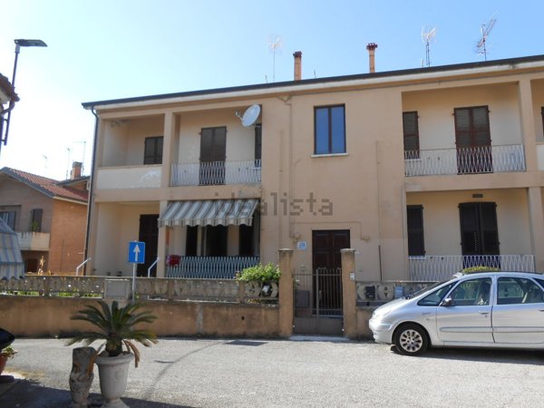 appartamento in vendita a Mondolfo in zona Marotta