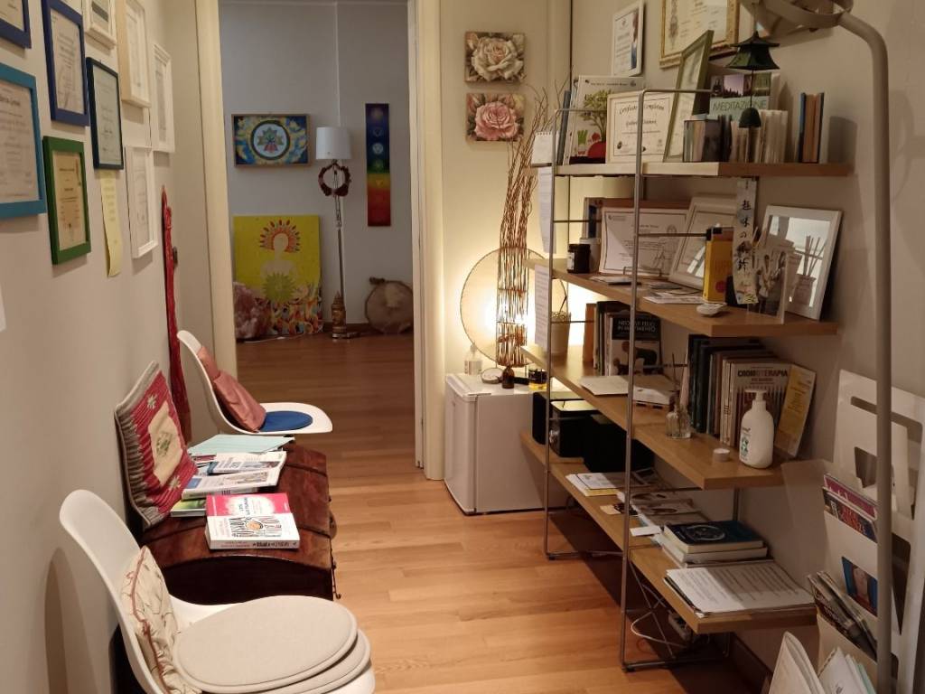 ufficio in vendita a Mondolfo in zona Marotta