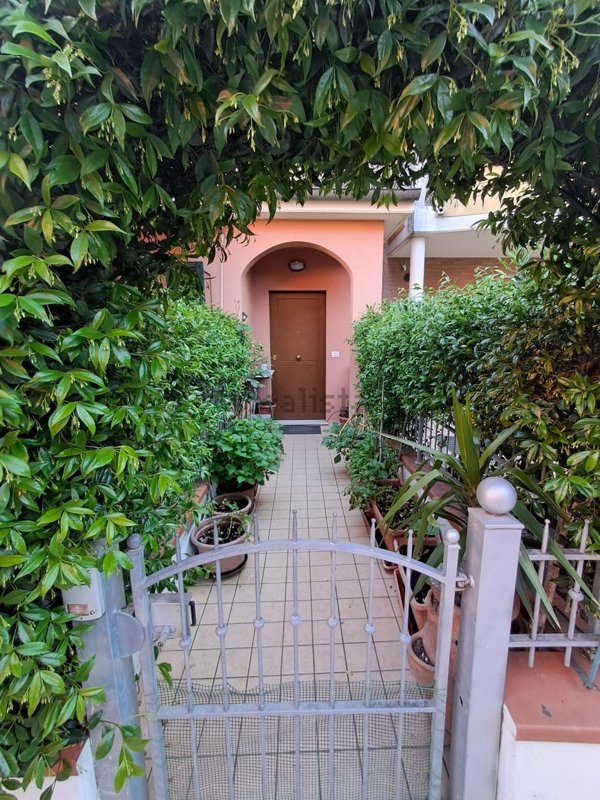 appartamento in vendita a Mondolfo in zona Marotta