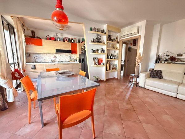 appartamento in vendita a Mondolfo in zona Marotta