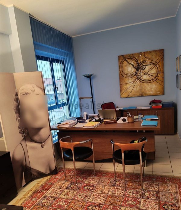 ufficio in vendita a Mondolfo in zona Marotta