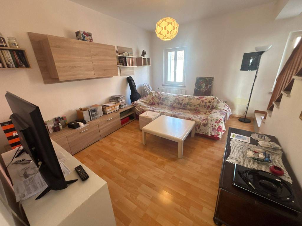 casa indipendente in vendita a Mondolfo