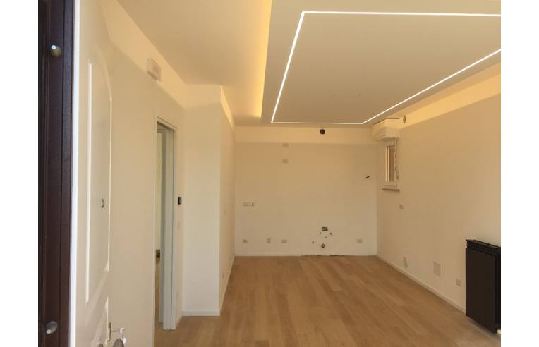 casa indipendente in vendita a Mondolfo in zona Marotta